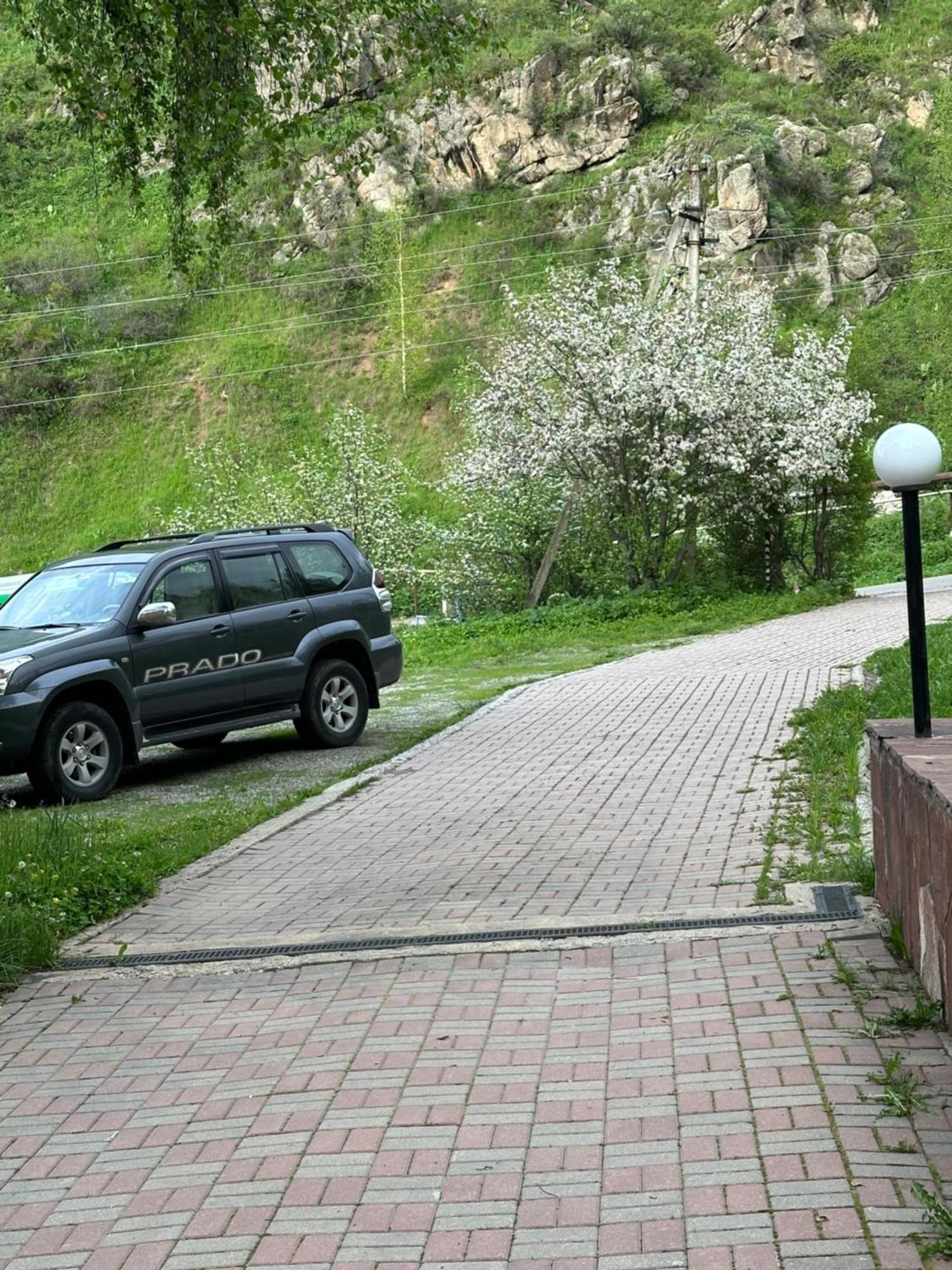 Hotel Горная Сказка Besqaynar Exteriér fotografie